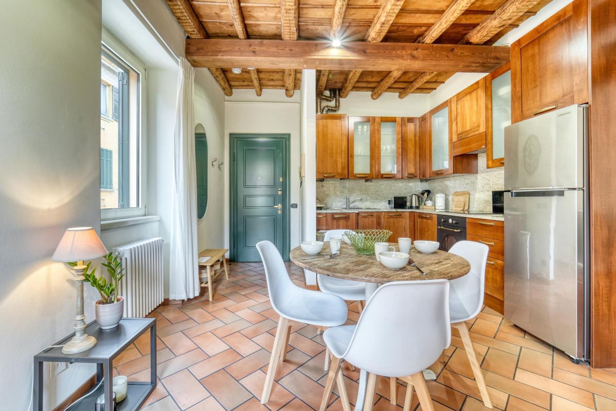 Casa Di Milo Διαμέρισμα Τσερνόμπιο Εξωτερικό φωτογραφία