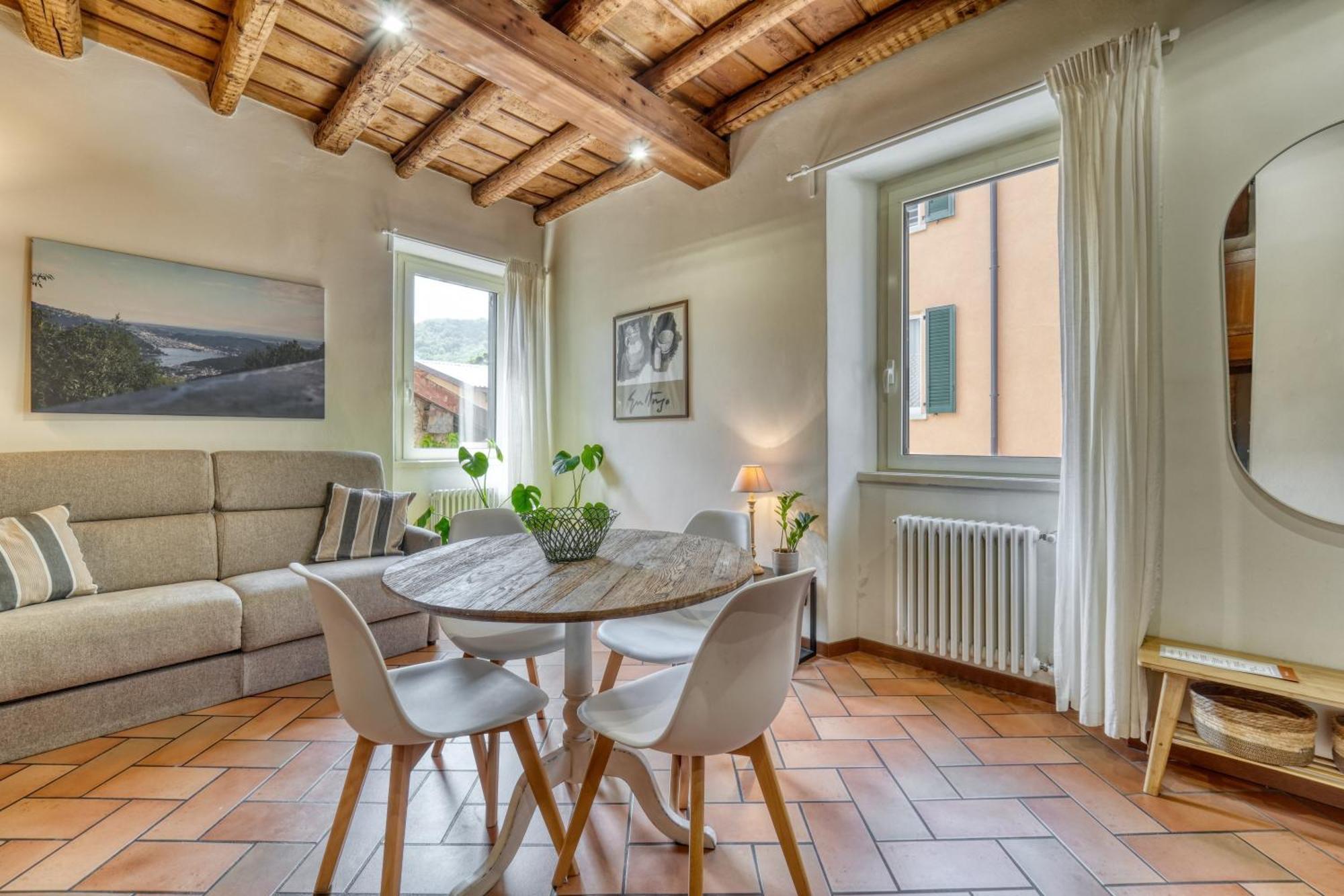 Casa Di Milo Διαμέρισμα Τσερνόμπιο Εξωτερικό φωτογραφία